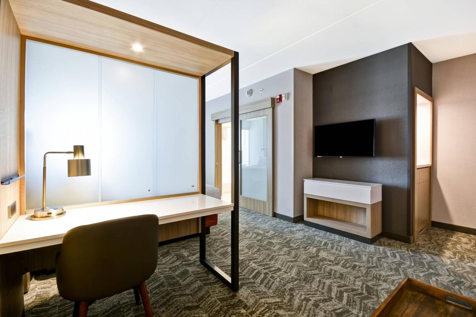Springhill By Marriott Cincinnati Hotel